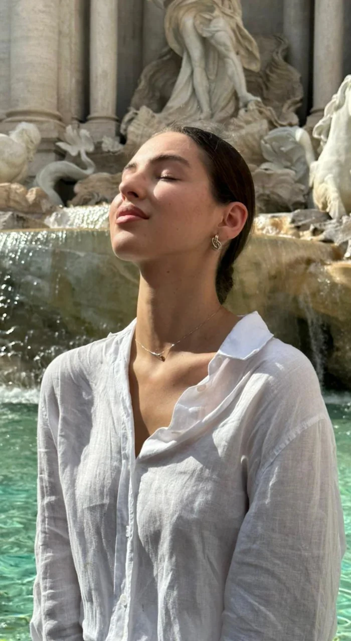ANNA B